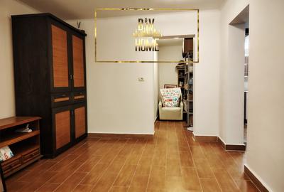 Apartament cu 4 camere semidecomandat în Km 5 - 9