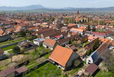 Casă Săsească Autentică cu Șură Impresionantă în Cristian – Teren 2729mp - 39