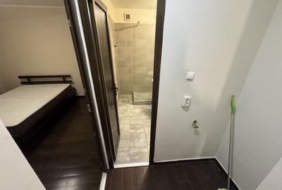 Apartament 2 camere zona Poarta 6 - 9