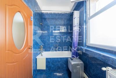 Casă cu 7 camere cu Canalizare în Parcul Carol - 18