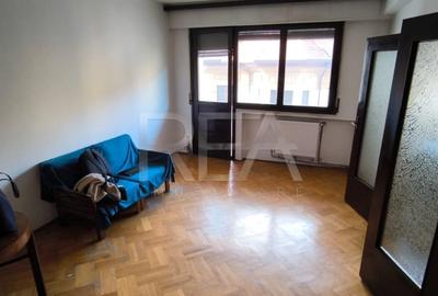 Apartament cu 3 camere semidecomandat, mobilat în Cișmigiu