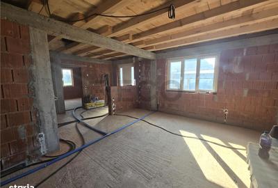 Casă cu 3 camere cu Teren 545 Mp în Girișu de Criș - 4