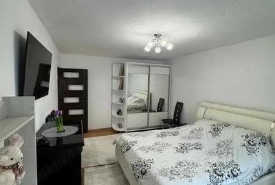 Apartament cu 2 camere decomandat în Nicolina