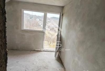 Casă cu 4 camere cu Teren 1000 Mp în Central - 5