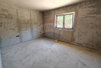 Casă cu 4 camere cu Teren 500 Mp în Tăuții de Sus - 9