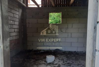 Casă cu 8 camere cu Teren 5000 Mp în Câmpulung Muscel