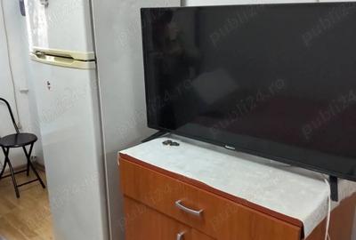 Garsonieră decomandată în Titan