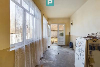 Casă cu 3 camere cu Teren 719 Mp în Tauț - 4