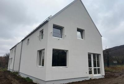 Casă individuală cu 4 camere cu Teren 600 Mp în Sângeorgiu de Mureș - 14