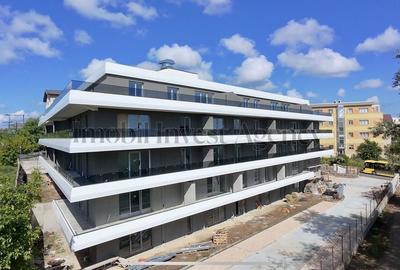 Apartament 2 camere de vanzare Pipera in bloc cu vedere la lac - 1