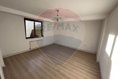 Casa cu 6 camere de vanzare in Pitesti - 8