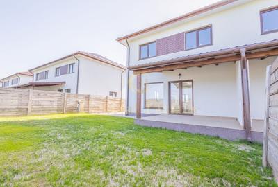 Duplex cu 4 camere cu Canalizare în Tărlungeni - 11