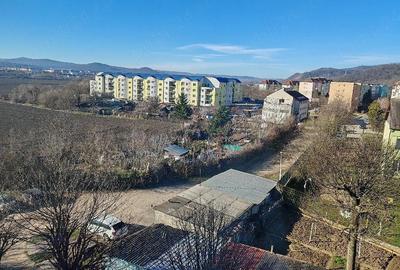 Apartament cu 3 camere decomandat în Central - 2