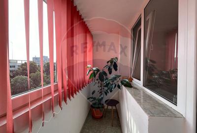 Apartament cu 3 camere, de inchiriat - Zona Piata Progresul - 12