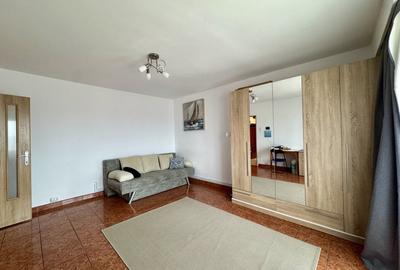 Apartament cu 3 camere decomandat, mobilat în Zorilor