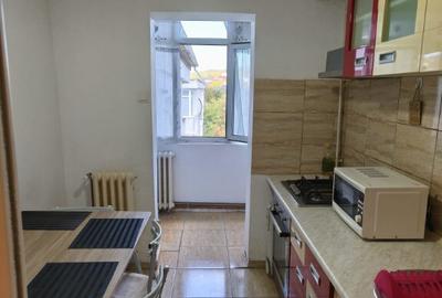 P.F, apartament 2 camere decomandat, Podul de Fier - 3