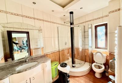 Casă individuală cu 14 camere cu Piscina în Est - 19