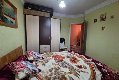 DE VANZARE-APARTAMENT 4 CAMERE-DECOMANDAT-DACIA - 4