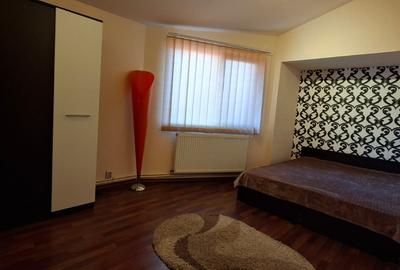 Inchiriere apartament 3 camere casă P+1 - 6