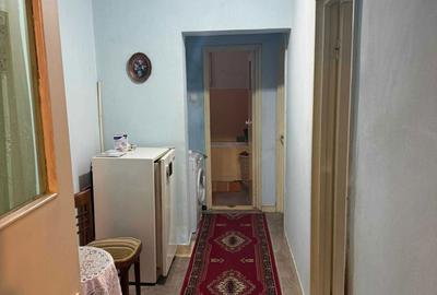 Apartament cu 3 camere semidecomandat în Central - 1