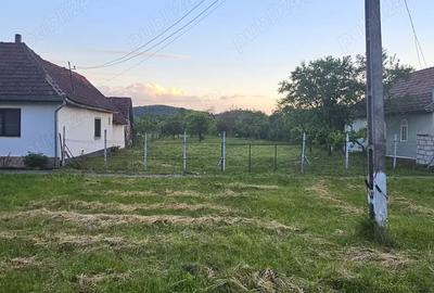 Teren de 1379 mp, în Ignești - 1