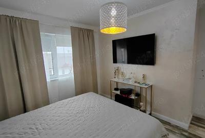 Casă cu 6 camere în Moșnița Veche