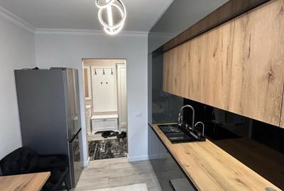 Apartament cu 3 camere semidecomandat în Central - 2