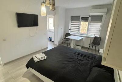 Garsoniera de vanzare, zona centrala - 1