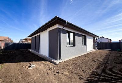 Casă cu 4 camere cu Canalizare în Sânpetru - 2