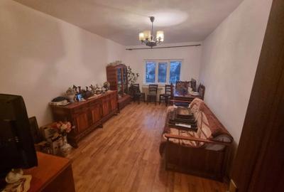 Apartament cu 3 camere decomandat în Central - 2