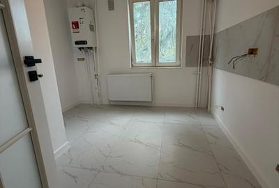 Apartament cu 3 camere decomandat în 1 Decembrie 1918 - 3