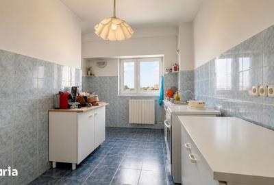 Apartament cu 4 camere decomandat în Lunei
