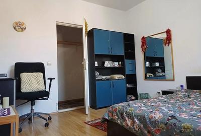 Casă cu 5 camere cu Teren 370 Mp în Olimpia-Stadion