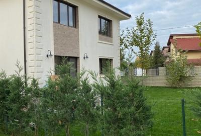 Casă individuală cu 5 camere cu Teren 350 Mp în Central