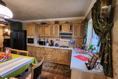 Casă cu 3 camere cu Teren 800 Mp în Central - 3