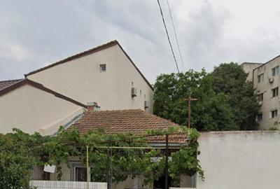 Casă individuală cu 2 camere cu Canalizare în Coiciu