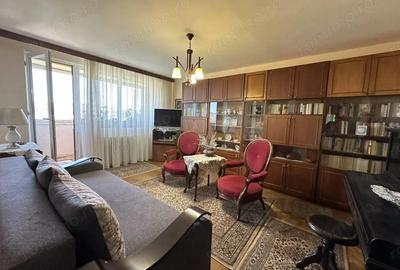 Apartament 3 camere confort sporit in Plopilor etaj intermediar!
