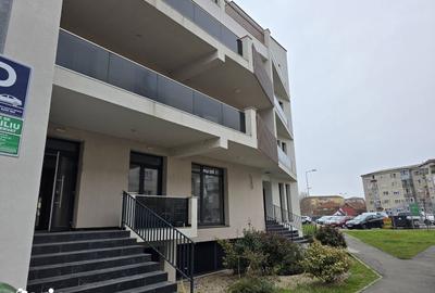 Spațiu comercial, de 244 mp, în Nufărul - 10