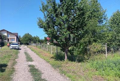 Cartier Visoianu TEREN 1000mp intravilan utilitatile trase si cabanuta ZONA EXCELENTA - 1