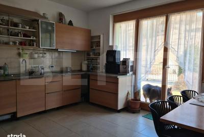 Casă cu 4 camere în Rădaia - 1