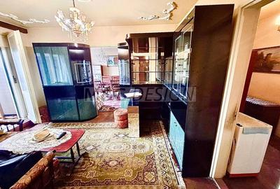 Apartament cu 4 camere semidecomandat în Central - 2