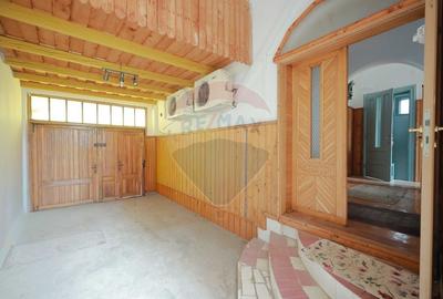 Casă cu 4 camere cu Teren 360 Mp în Central - 12