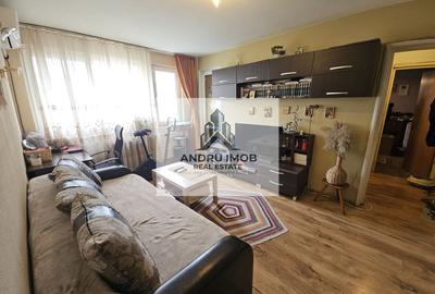 Apartament cu 3 camere semidecomandat în Dristor - 1