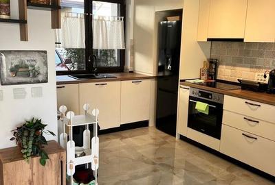 Casă cu 5 camere cu Teren 400 Mp în Central - 2