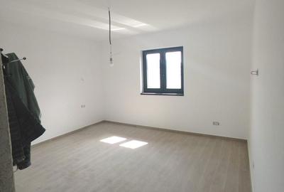 Casă cu 4 camere în Acmariu - 3