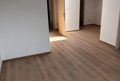 Casă cu 6 camere cu Teren 100 Mp în Roșu - 9