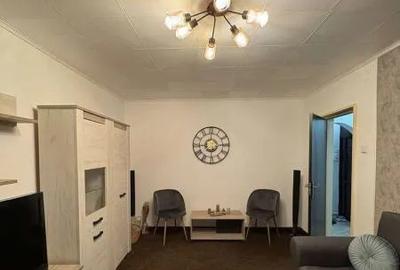 Apartament cu 2 camere decomandat, mobilat în Tei