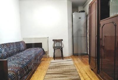 Casă individuală cu 6 camere cu Canalizare în Gară - 12