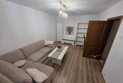 Apartament cu 2 camere decomandat în Titan