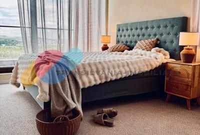 Apartament cu 2 camere semidecomandat, mobilat în Borhanci